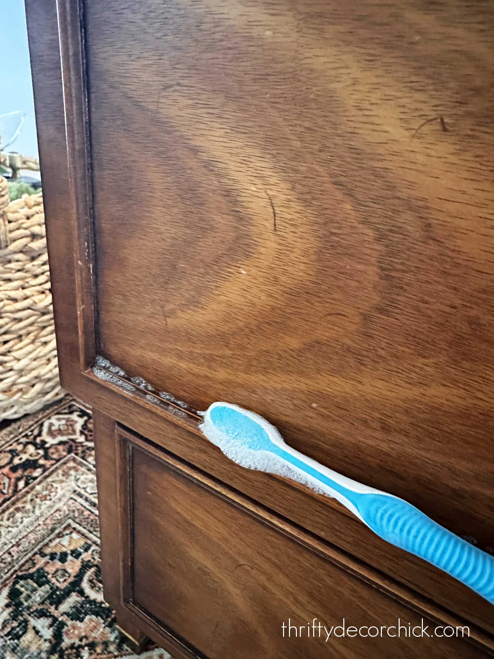 toothbrush cleaning furniture